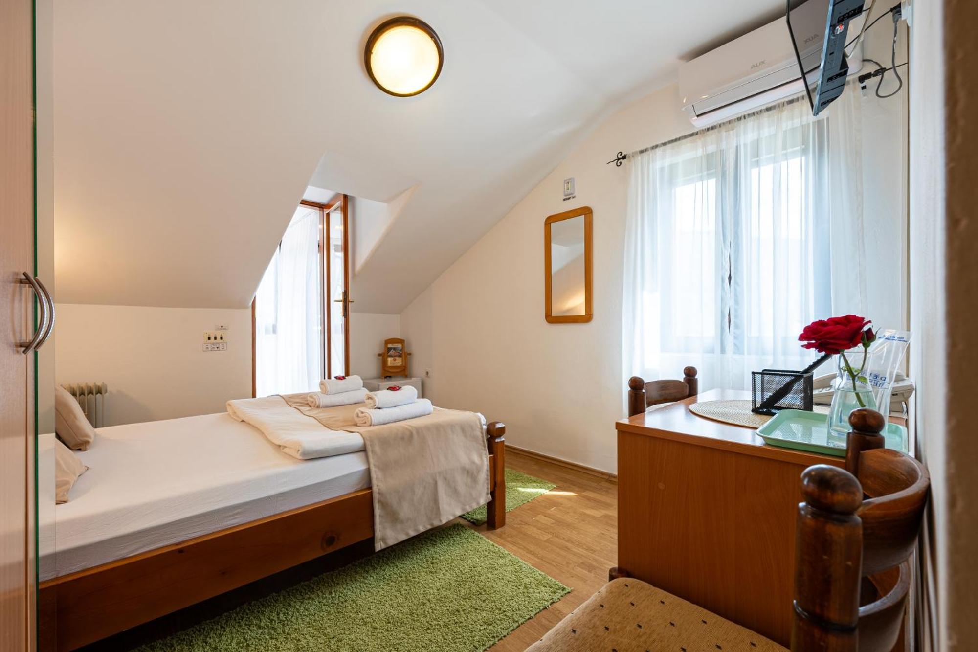 Bokeljski Dvori Hotel 3*